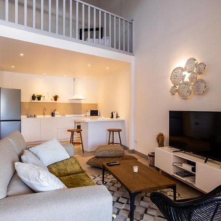 Stunning New Apartment With View Of Orient Bay Quarter of Orleans 외부 사진