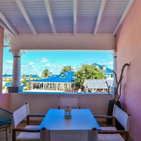 Stunning New Apartment With View Of Orient Bay Quarter of Orleans 외부 사진