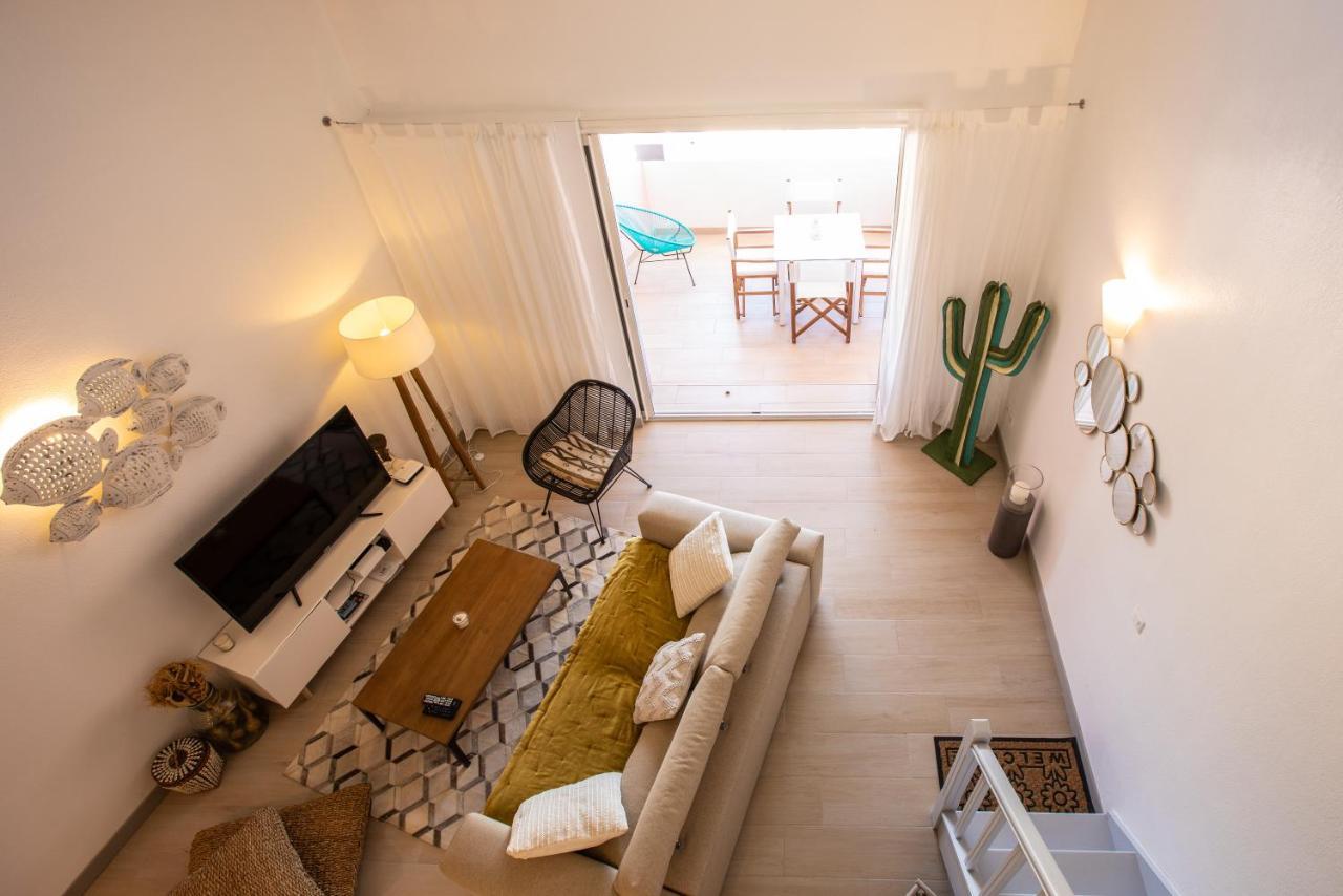 Stunning New Apartment With View Of Orient Bay Quarter of Orleans 외부 사진