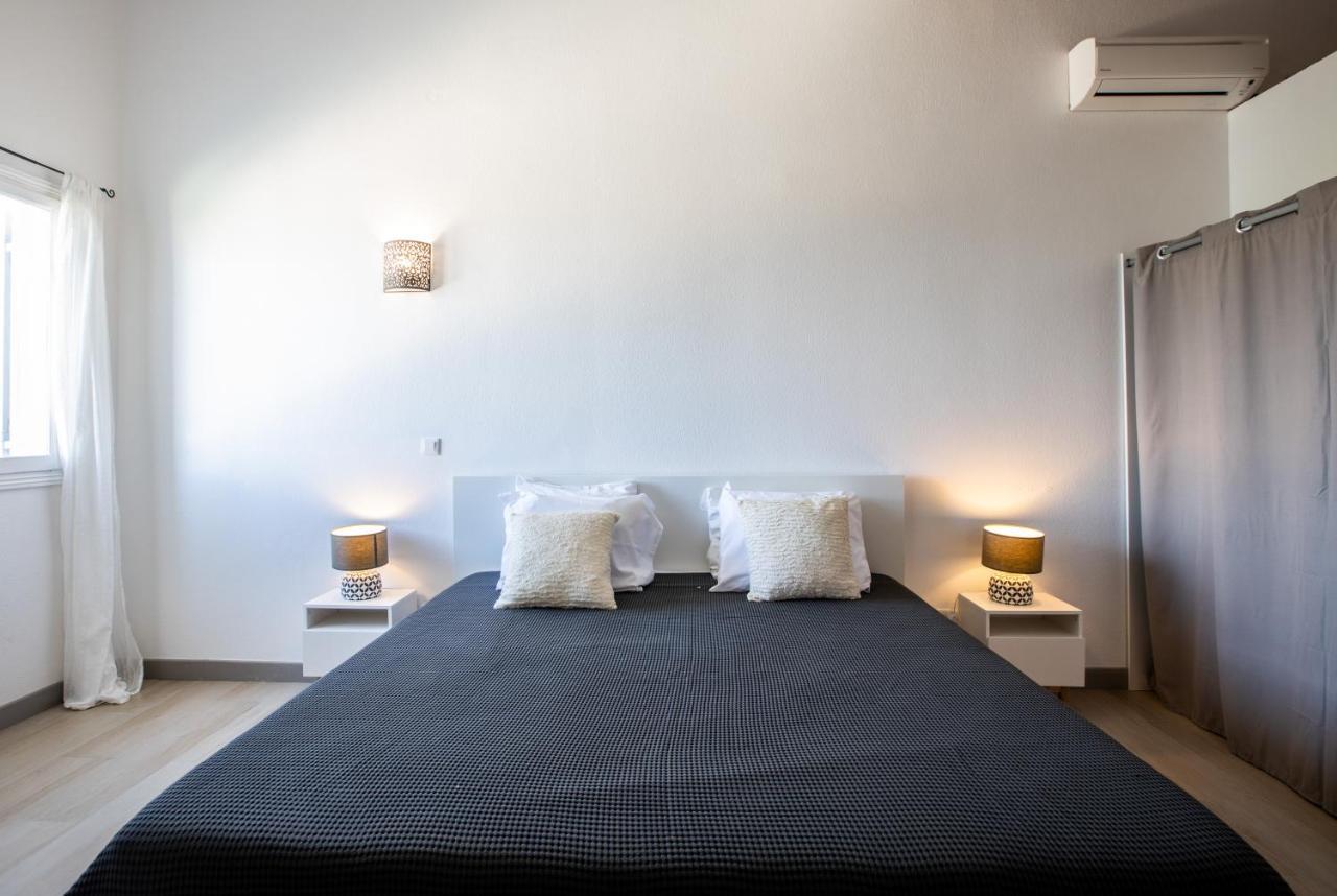 Stunning New Apartment With View Of Orient Bay Quarter of Orleans 외부 사진