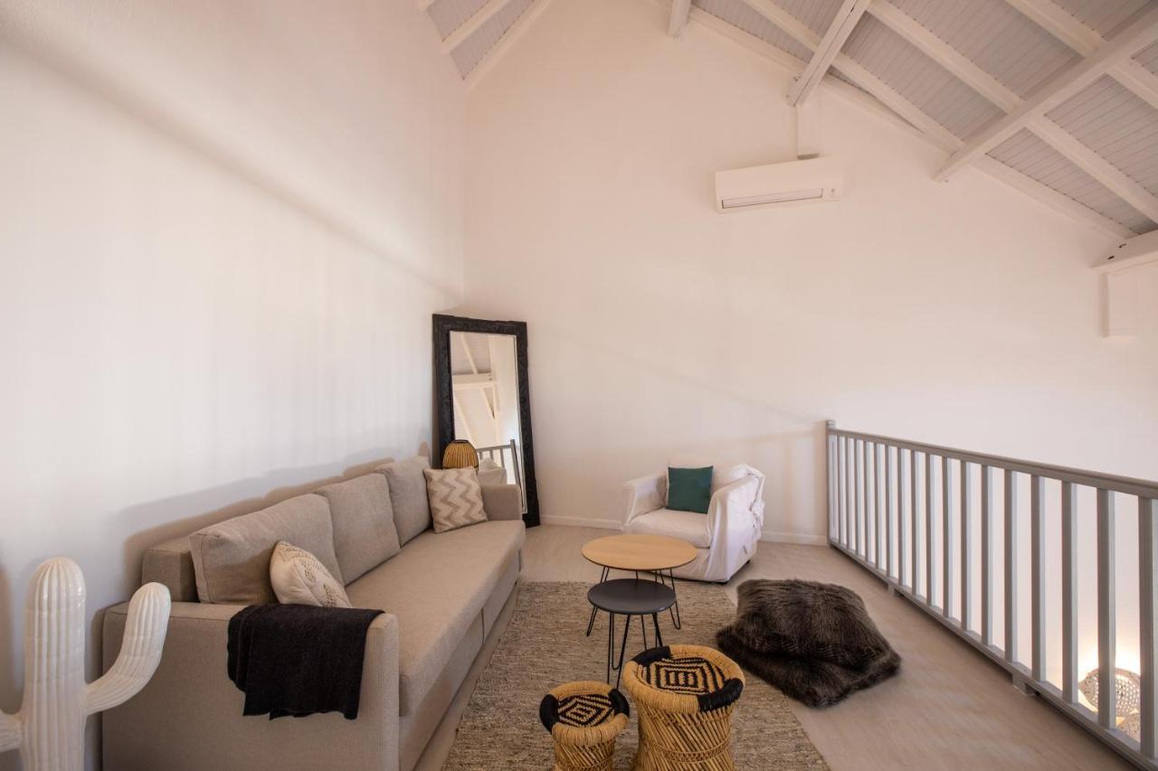 Stunning New Apartment With View Of Orient Bay Quarter of Orleans 외부 사진